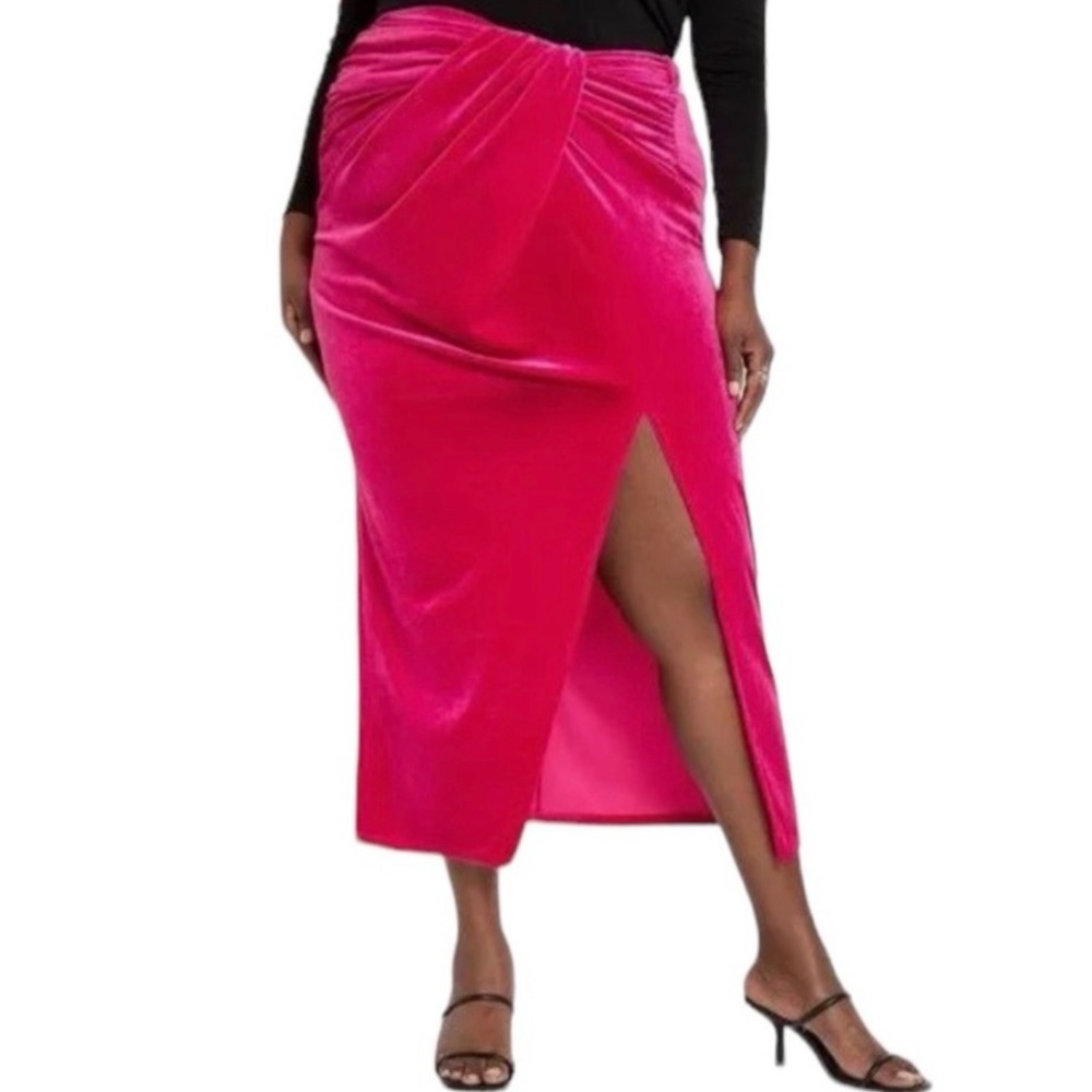 NWT Eloquii Velvet Twist front MIDI Fuchsia Skirt with slit, Size 16